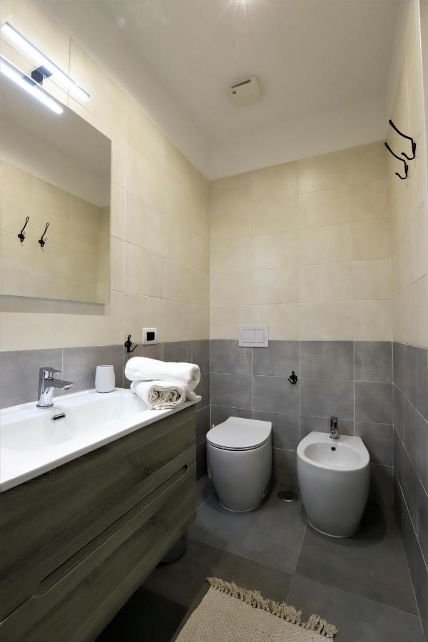 Comfort Triple Room Shower,1042529968:JPEG