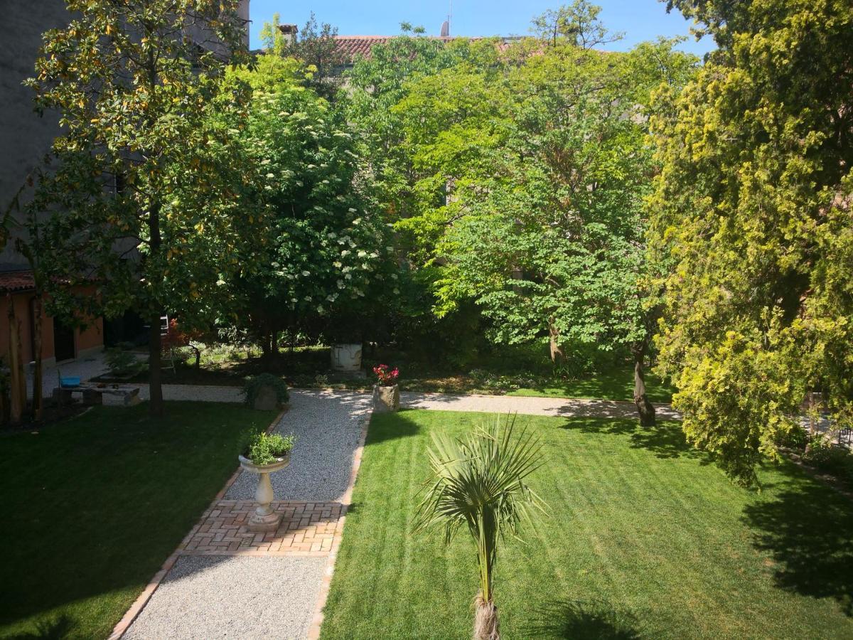 Executive Junior Suite Garden View,1048734613:JPEG