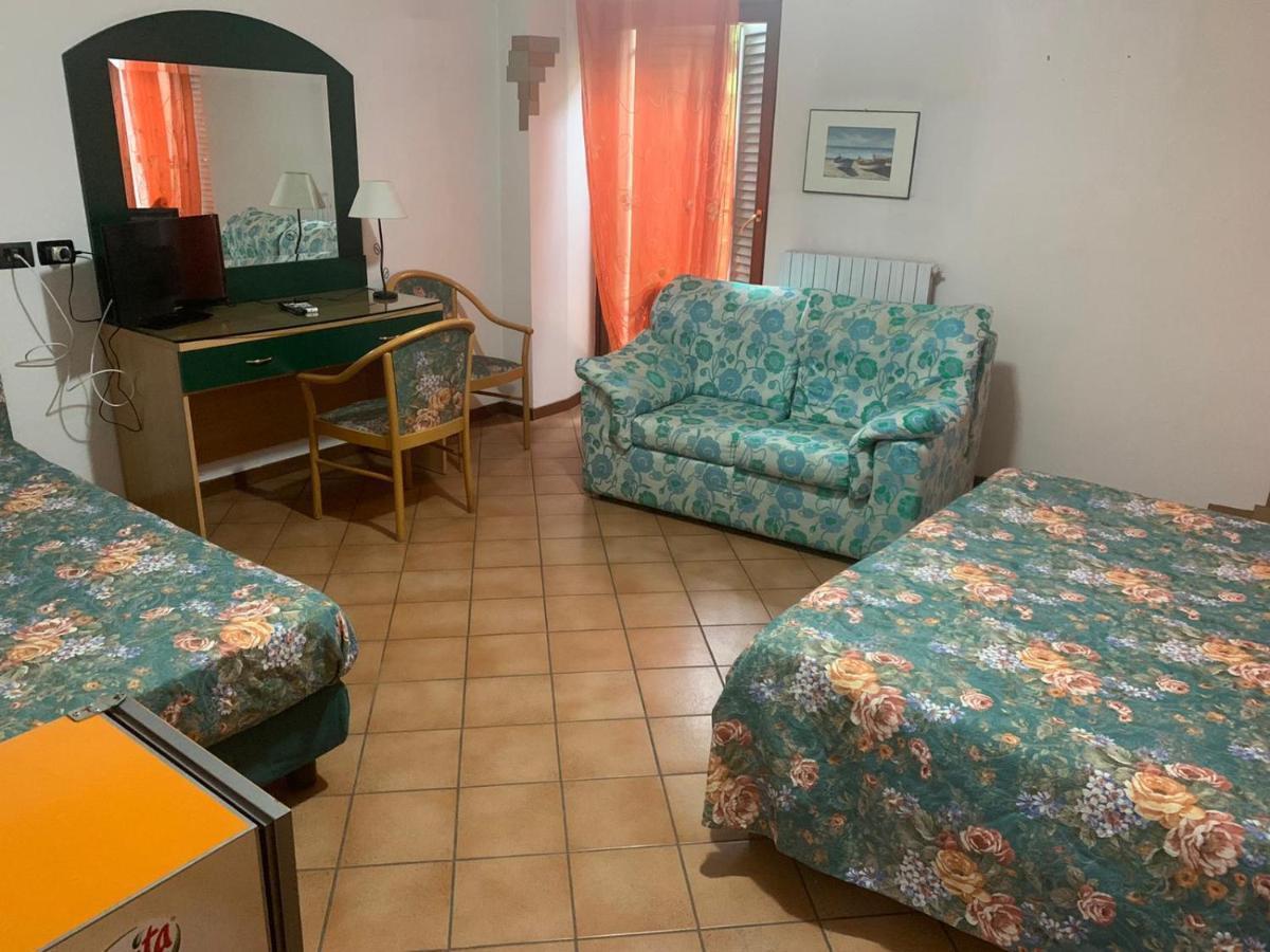 Deluxe Room,1058588263:JPEG