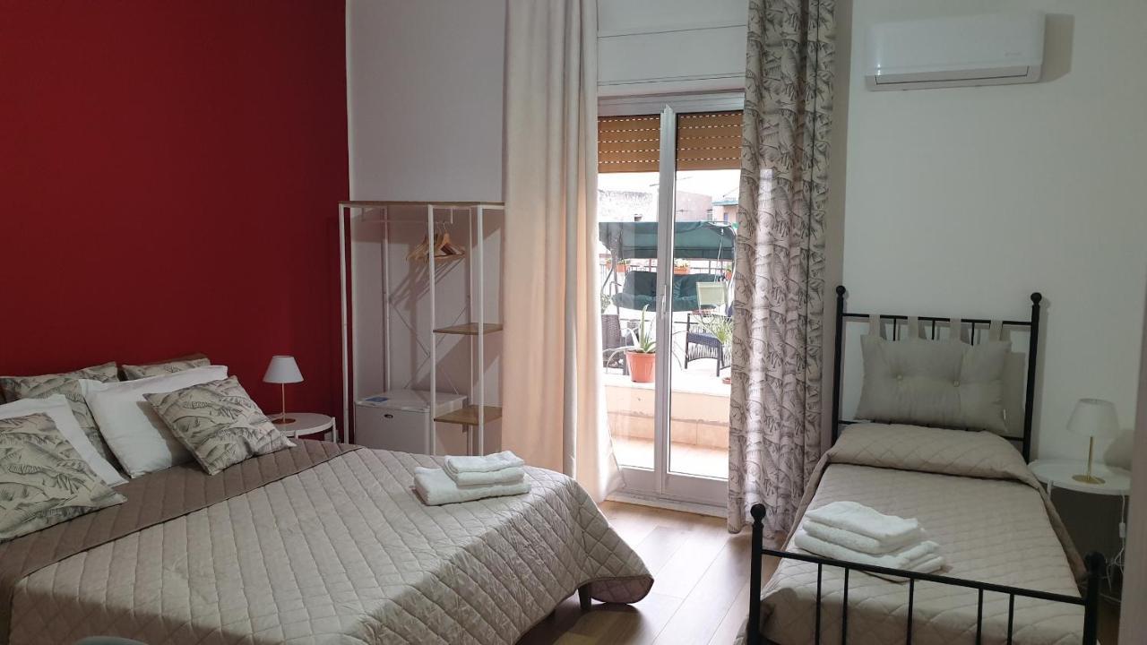 Triple Room Private External Bathroom