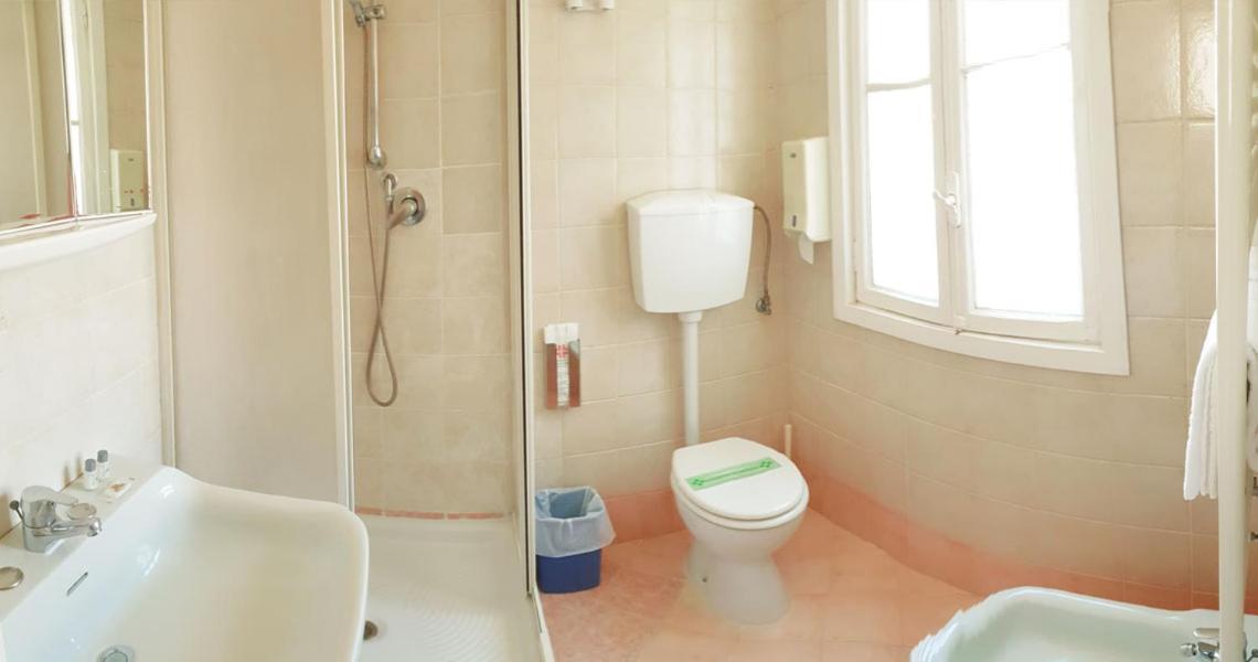 Double or Twin Room Private External Bathroom
