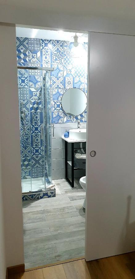 Twin Room Private Bathroom