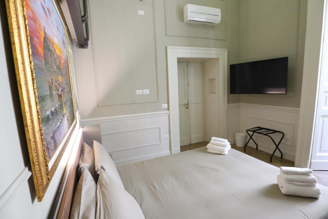 Double Room with Private External Bathroom,1305812545:JPEG