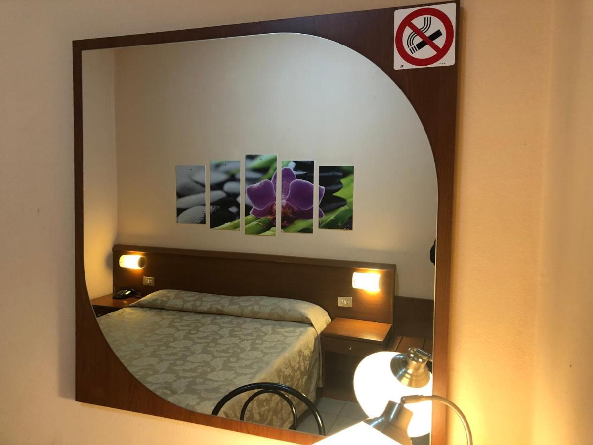 Single Room,1037262772:JPEG