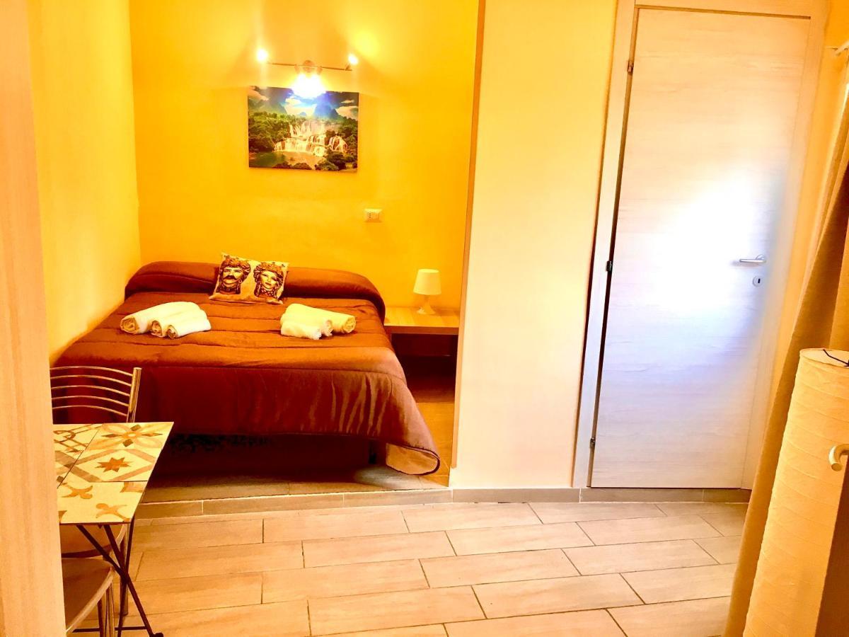 Double Room Balcony Private Bathroom