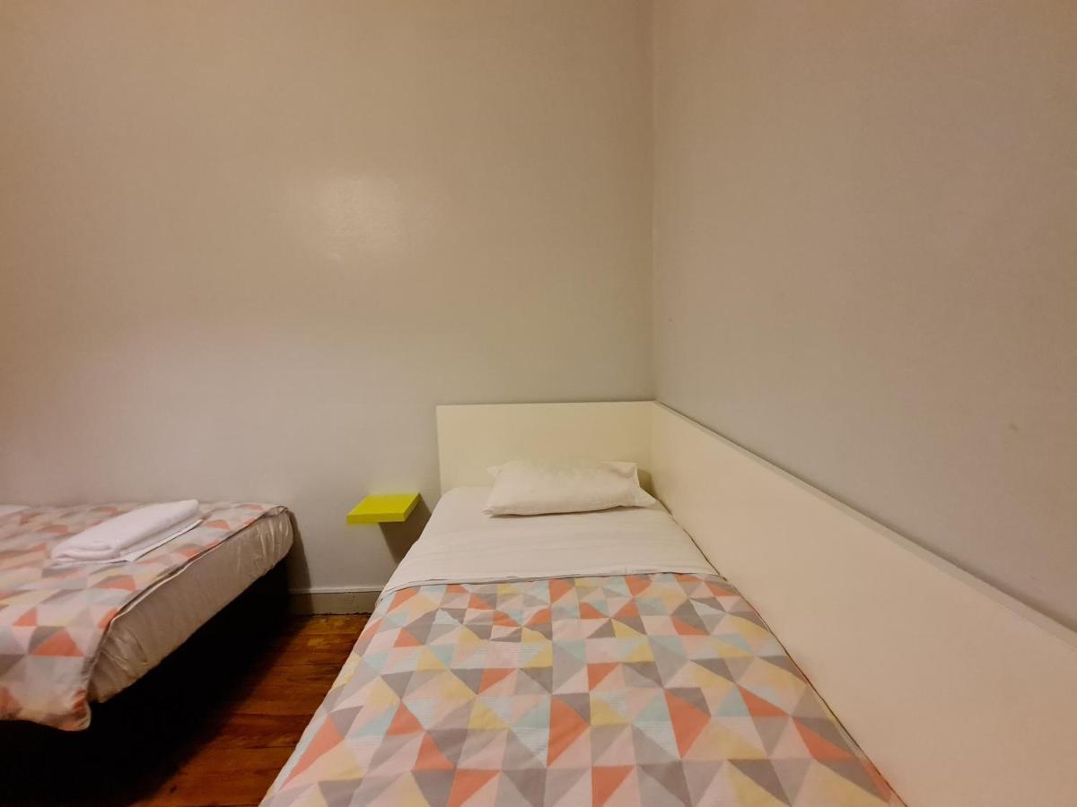 Single Bed in Mixed Dormitory Room,1066704232:JPEG