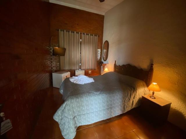 Queen Room,1727338976:JPEG