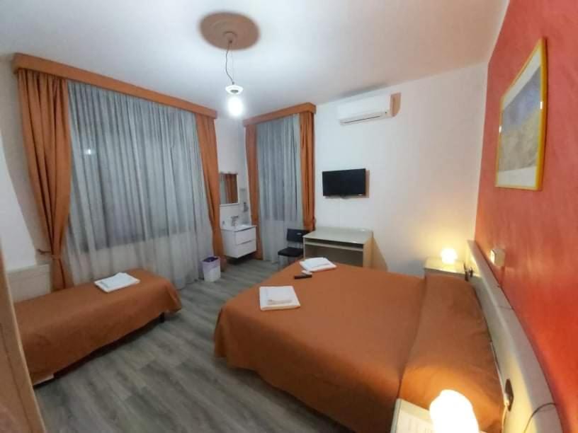 Basic Triple Room,1068558244:JPEG