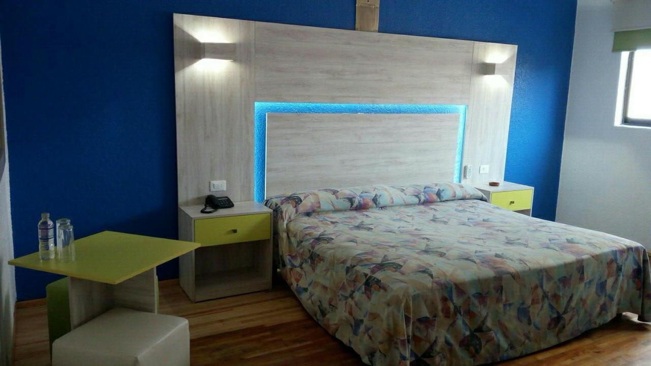 Deluxe King Room,1068582859:JPEG