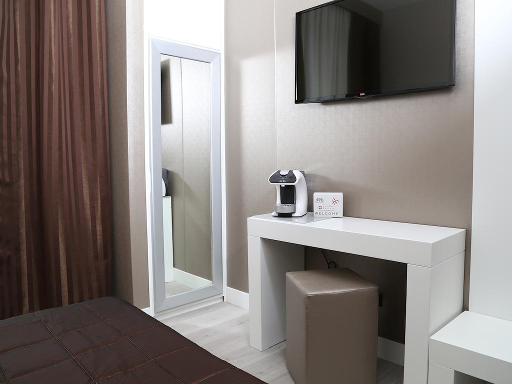 Budget Double Room,107008080:JPEG