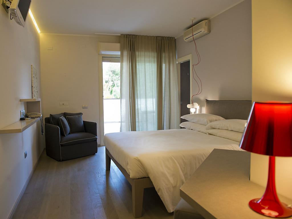 Deluxe Double Room Balcony,1259107471:JPEG