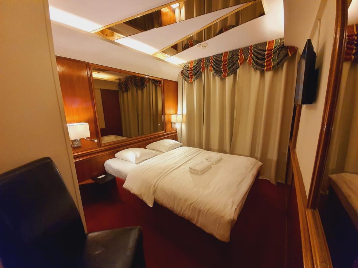 Double Room,1070916268:JPEG