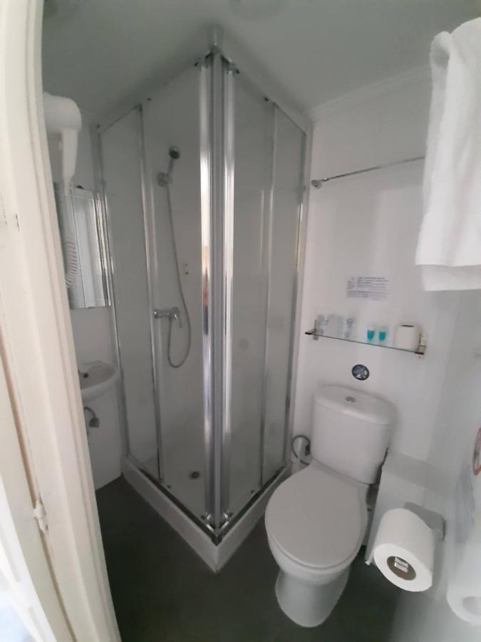 Small Double Room,1094141601:JPEG