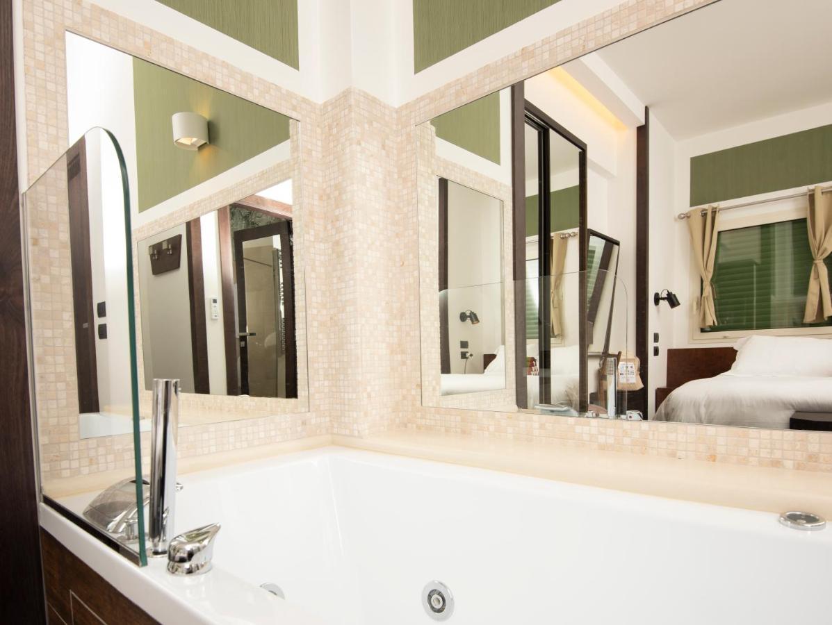 Single Room Bath,1076095726:JPEG