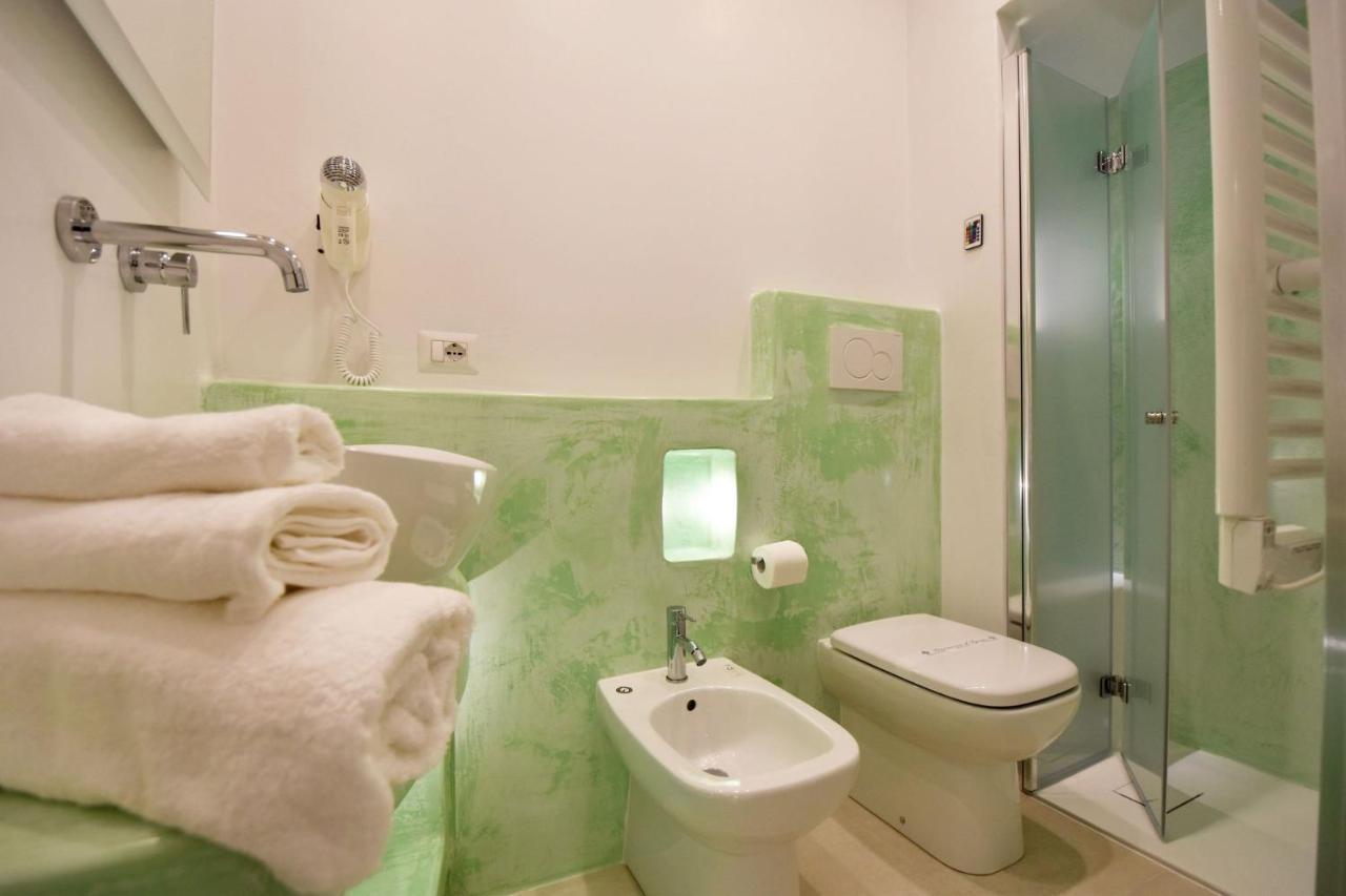 Double Room,1079941960:JPEG