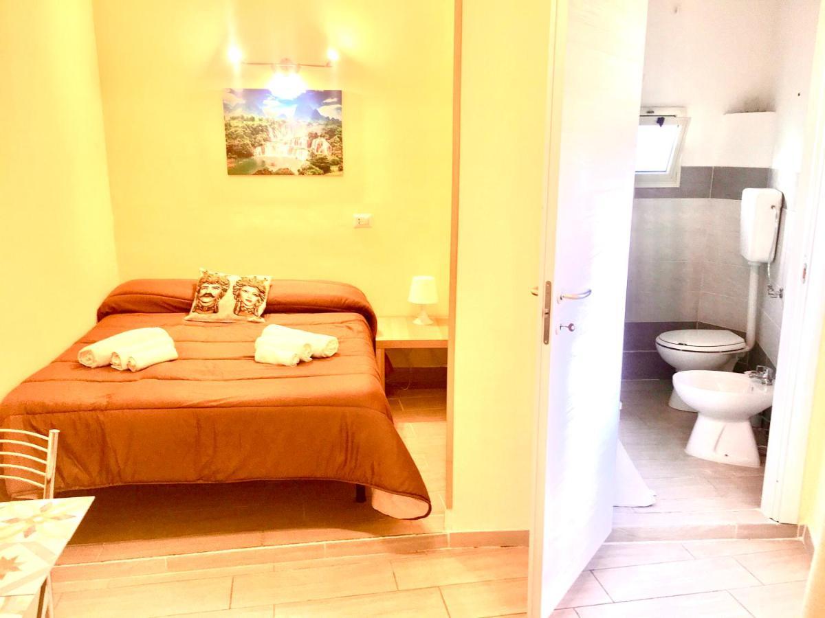 Double Room Balcony Private Bathroom