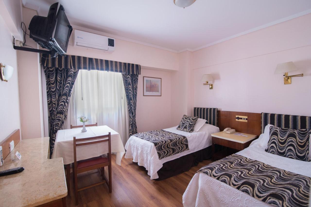 Standard Quadruple Room,1081484212:JPEG