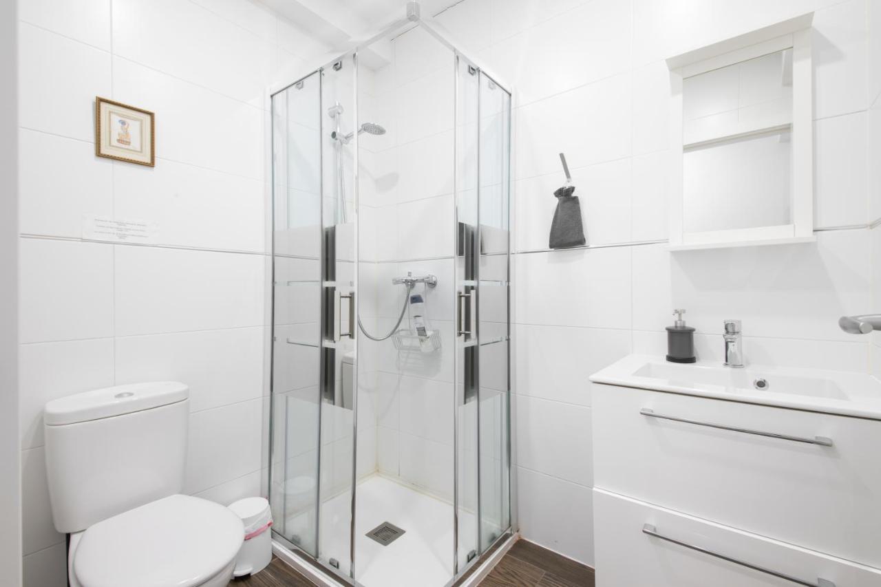 Single Room Private Bathroom,1061941399:JPEG