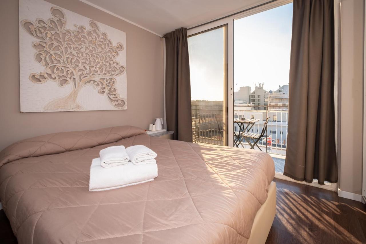 Room Balcony,1072639201:JPEG