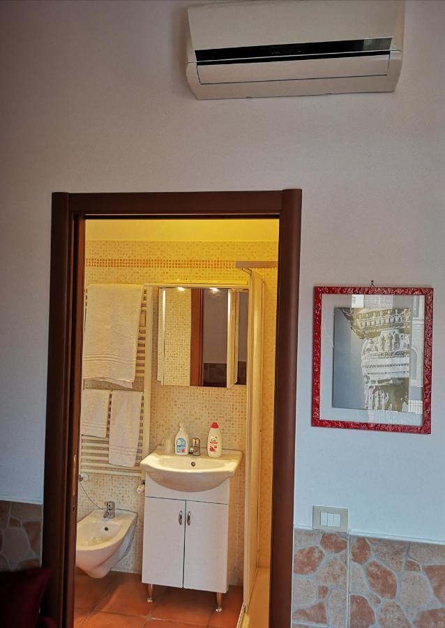Triple Room Bathroom,1076595691:JPEG