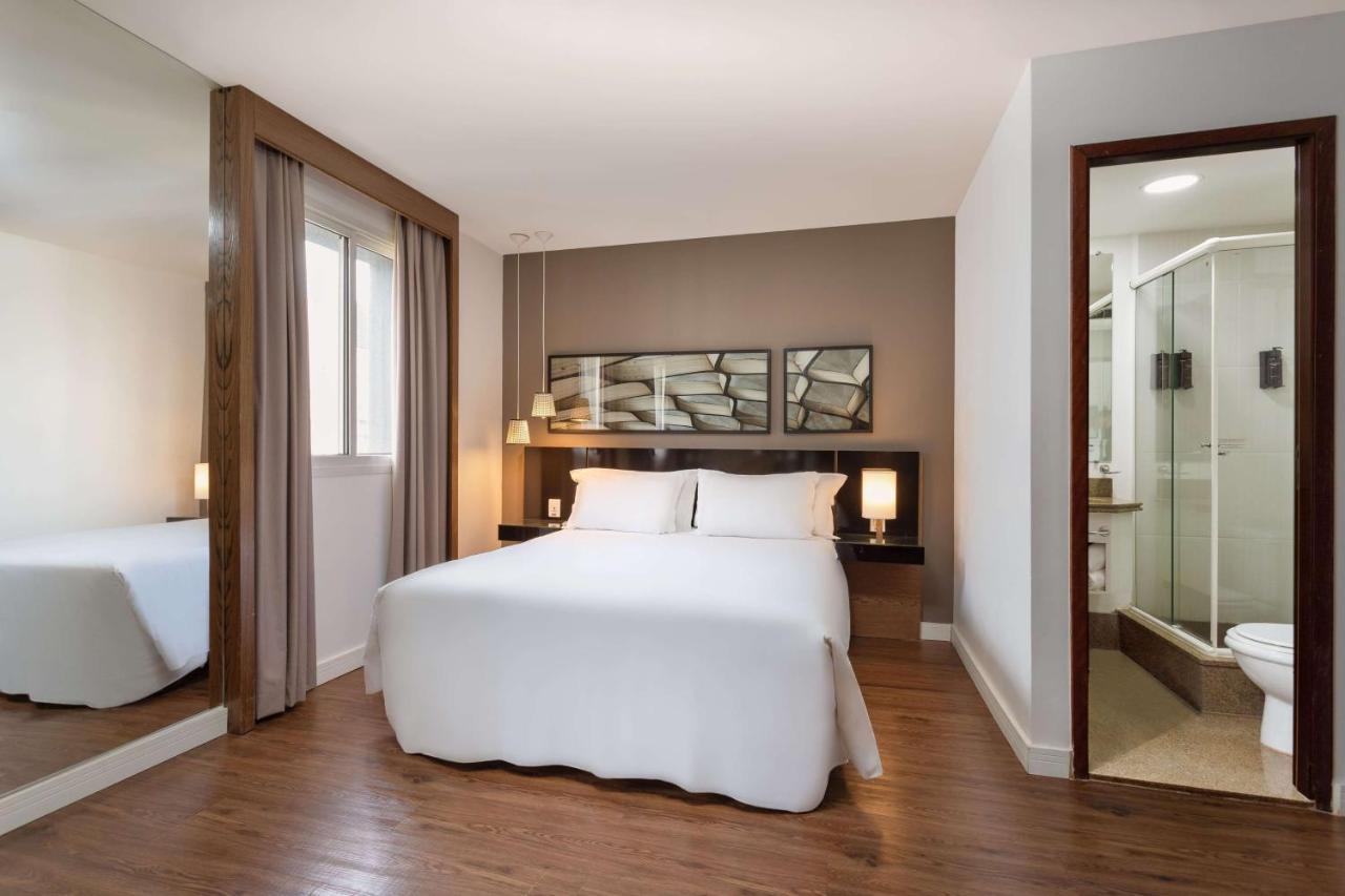 Deluxe Suite 1 Queen Bed Non Smoking,1084786519:JPEG