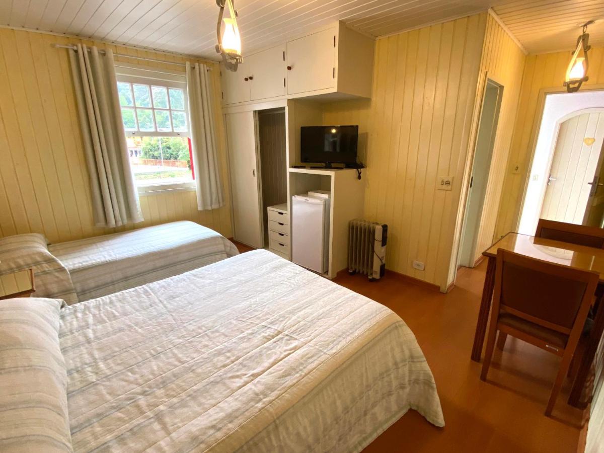 Chalet,1080914182:JPEG