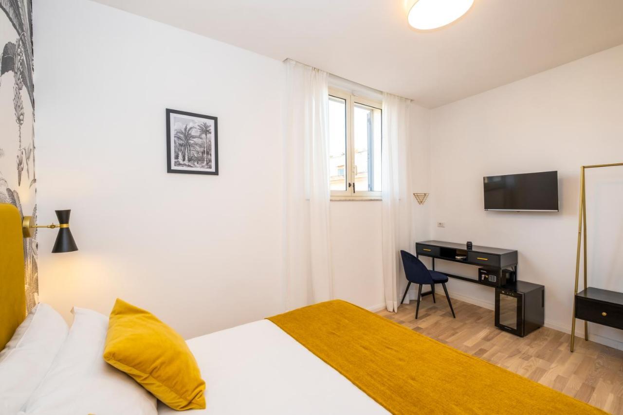 Double Room Private External Bathroom