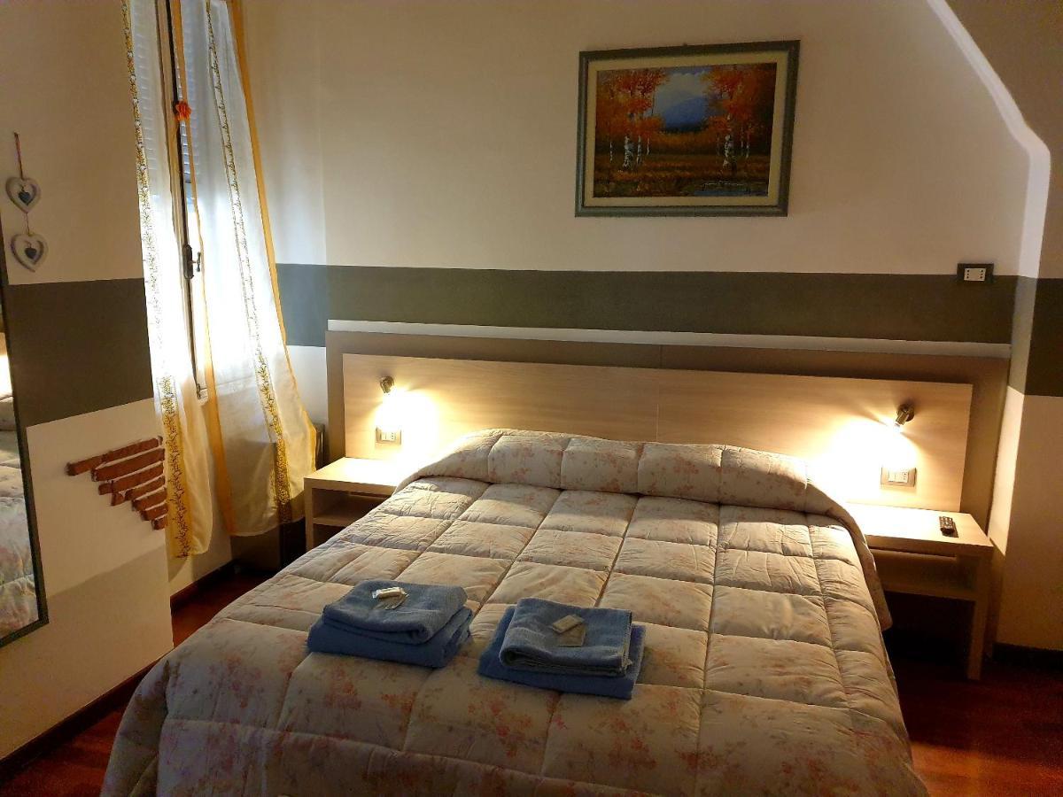 Double or Twin Room,1077521929:JPEG