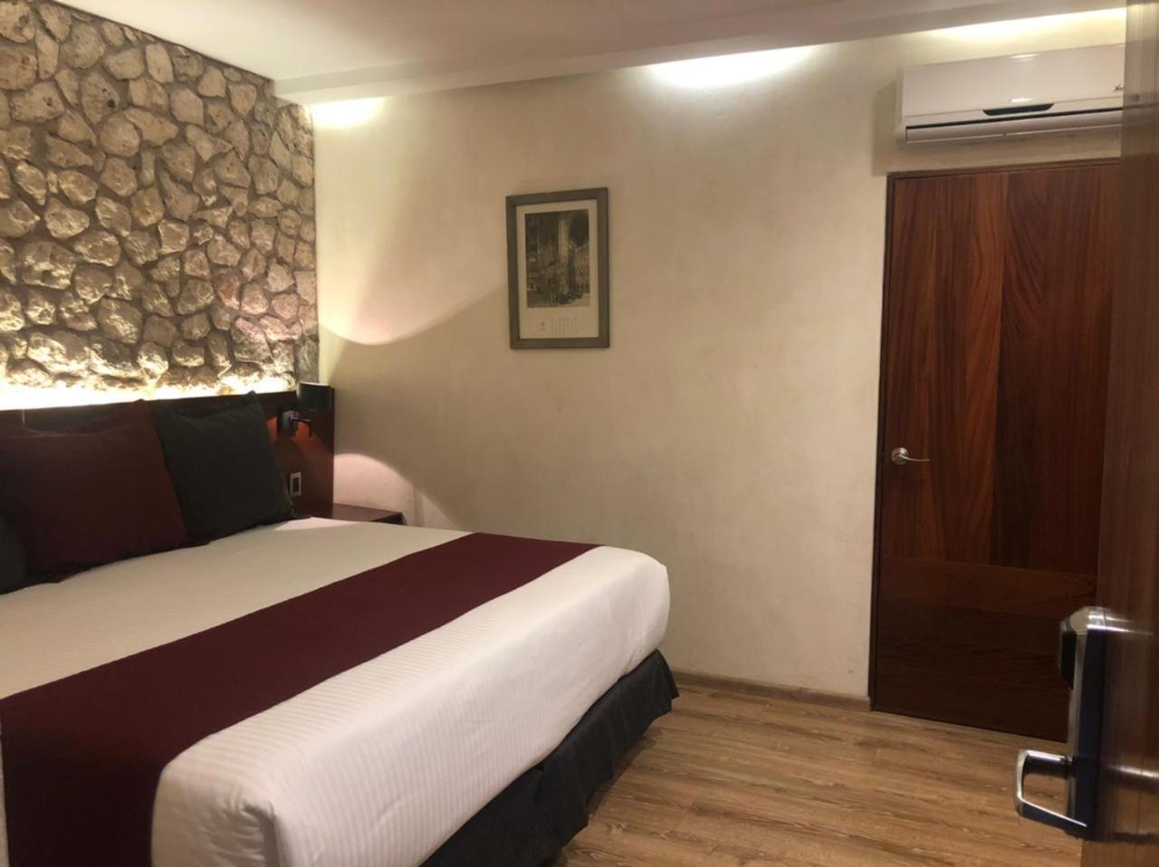 King Room,1090569174:JPEG