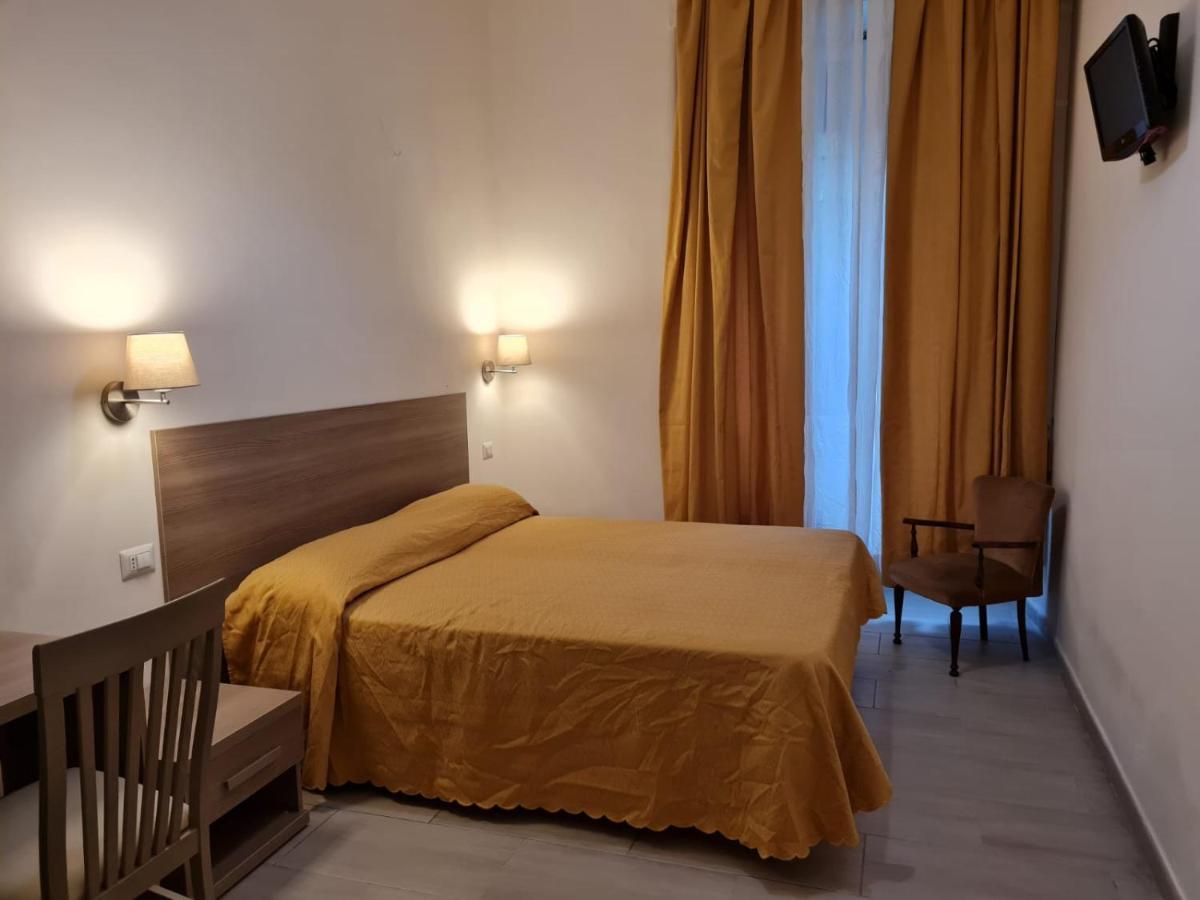Double or Twin Room,1091562312:JPEG