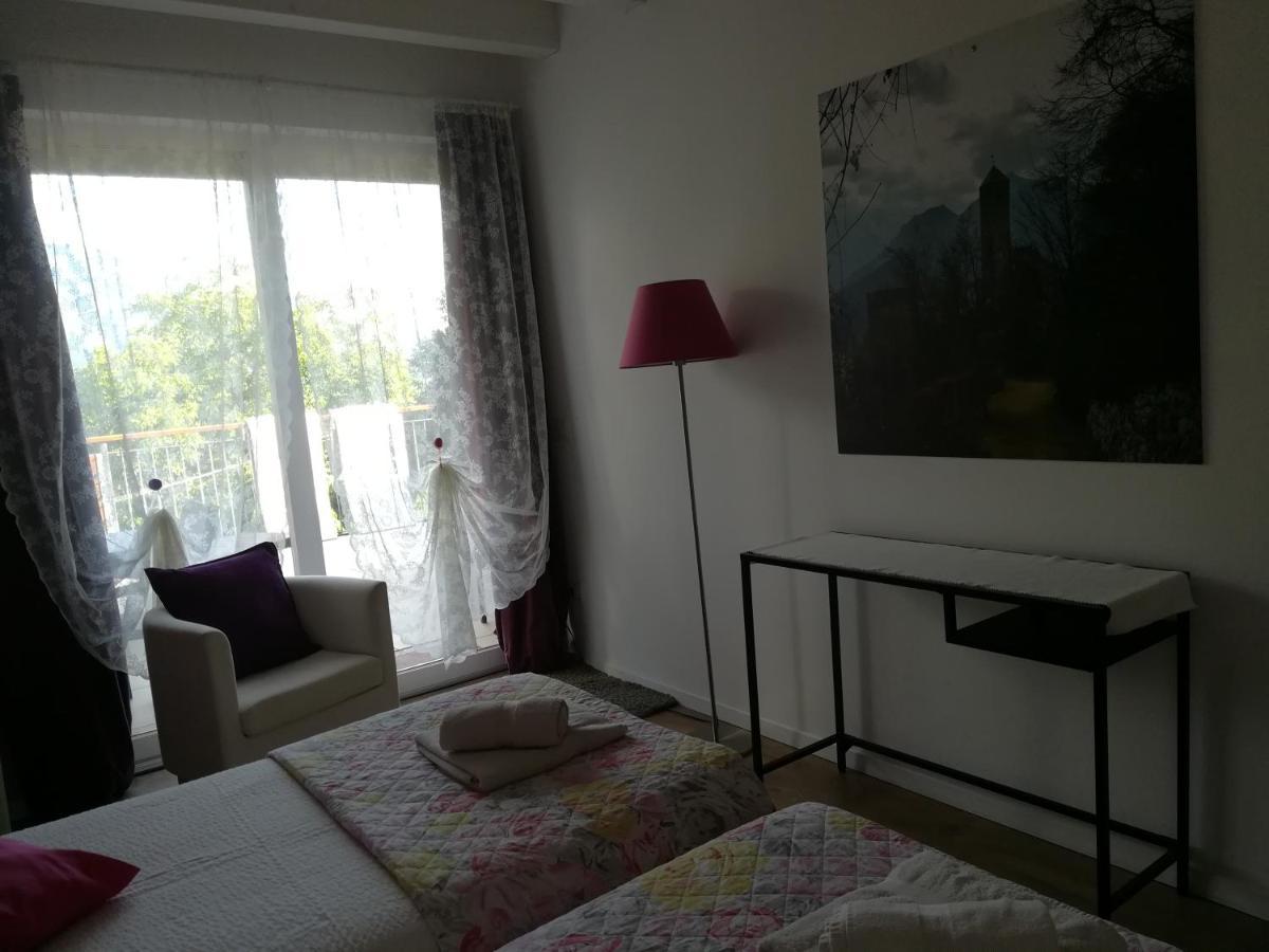 Superior Family Room,1092737811:JPEG