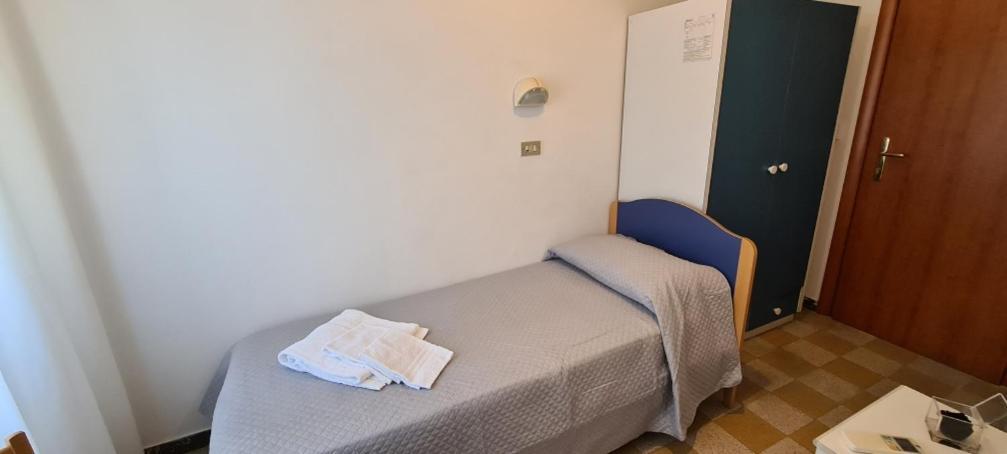 Single Room,1094069538:JPEG