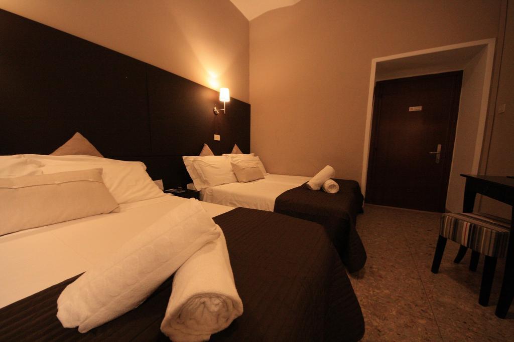 Double Room,109665738:JPEG
