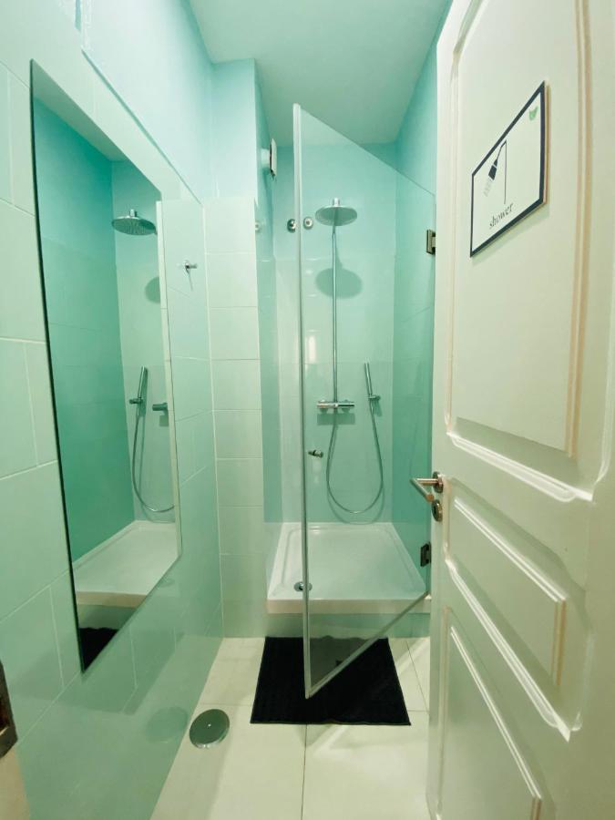Single Room,1096277265:JPEG