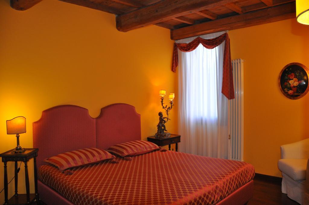 Deluxe Double or Twin Room,928272682:JPEG