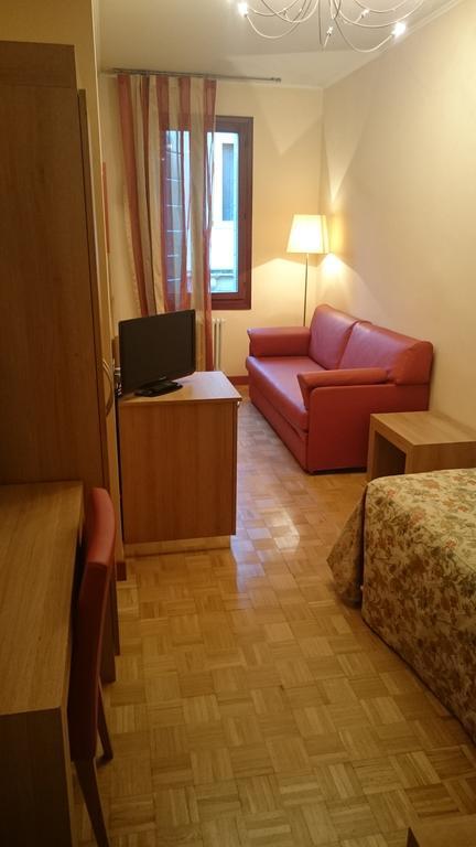 Single Room,110307558:JPEG