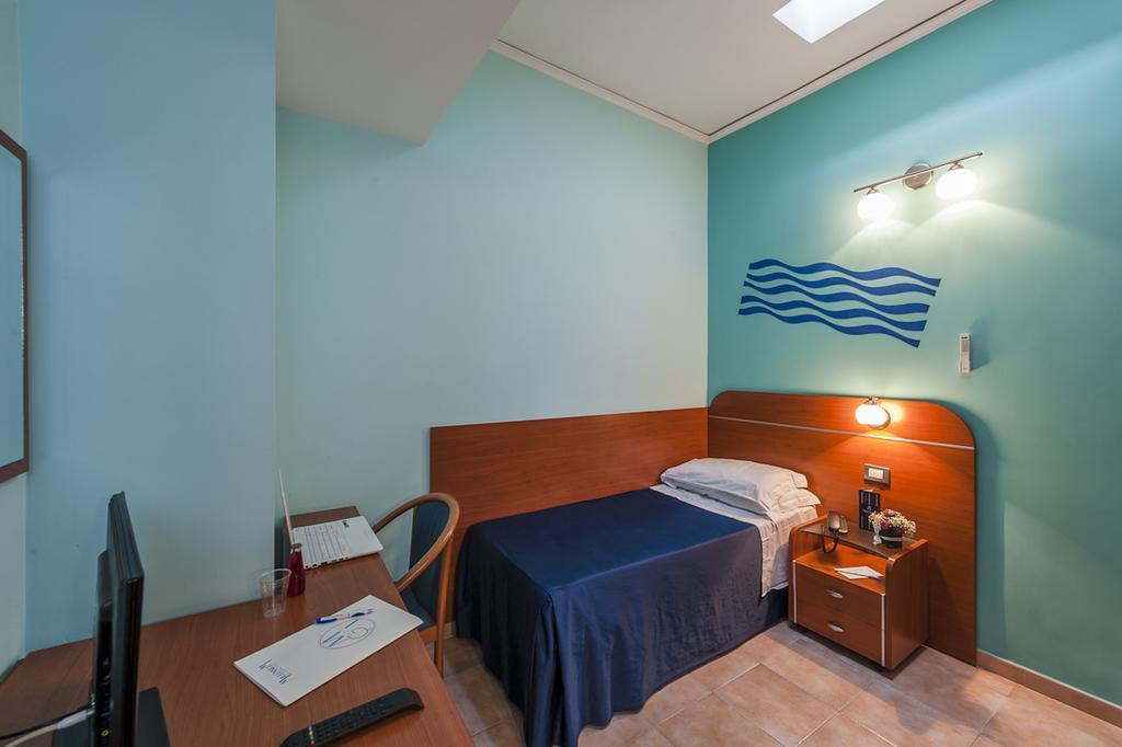 Single Room,110166060:JPEG