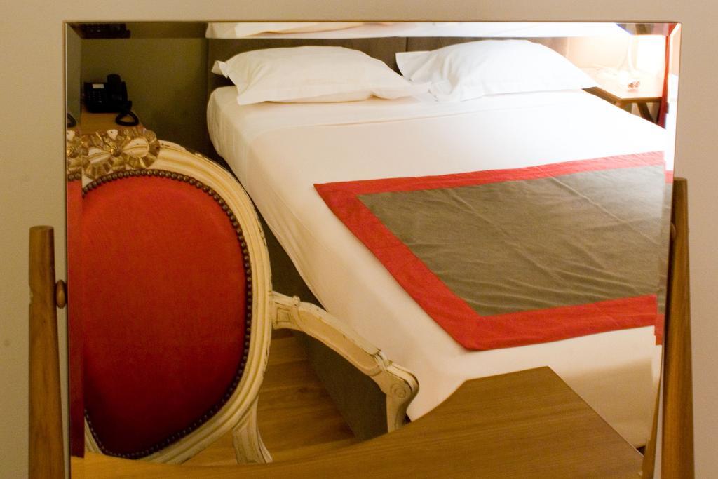 Comfort Room,1273815223:JPEG