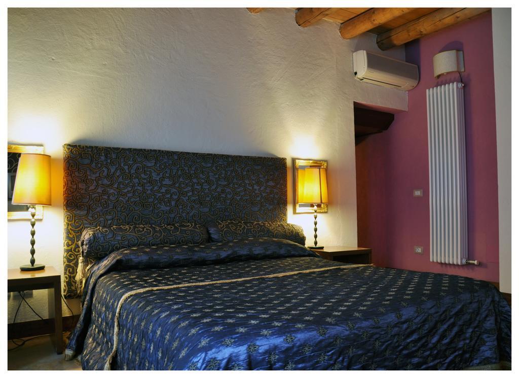 Double or Twin Room,110475627:JPEG