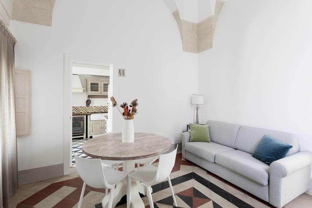 One-Bedroom Apartment,737592223:JPEG