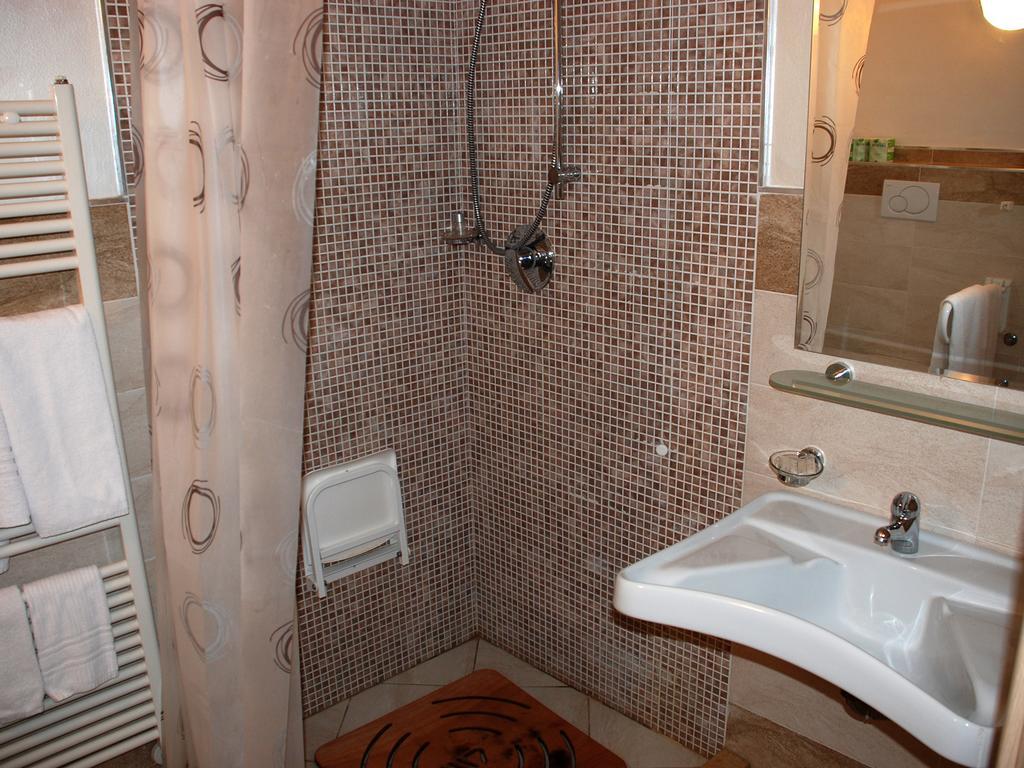Triple Room,110585919:JPEG