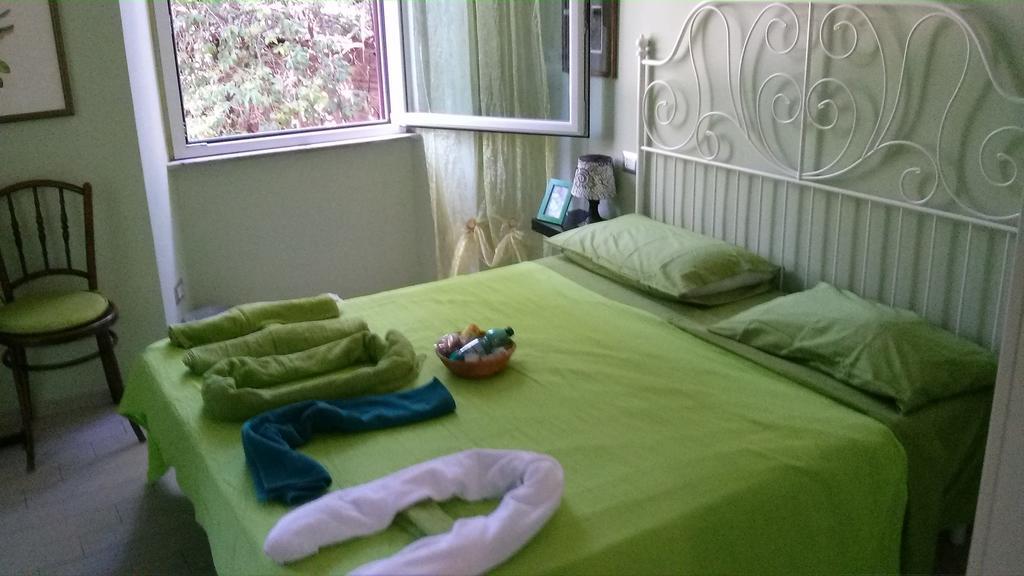 Single Room Private Bathroom