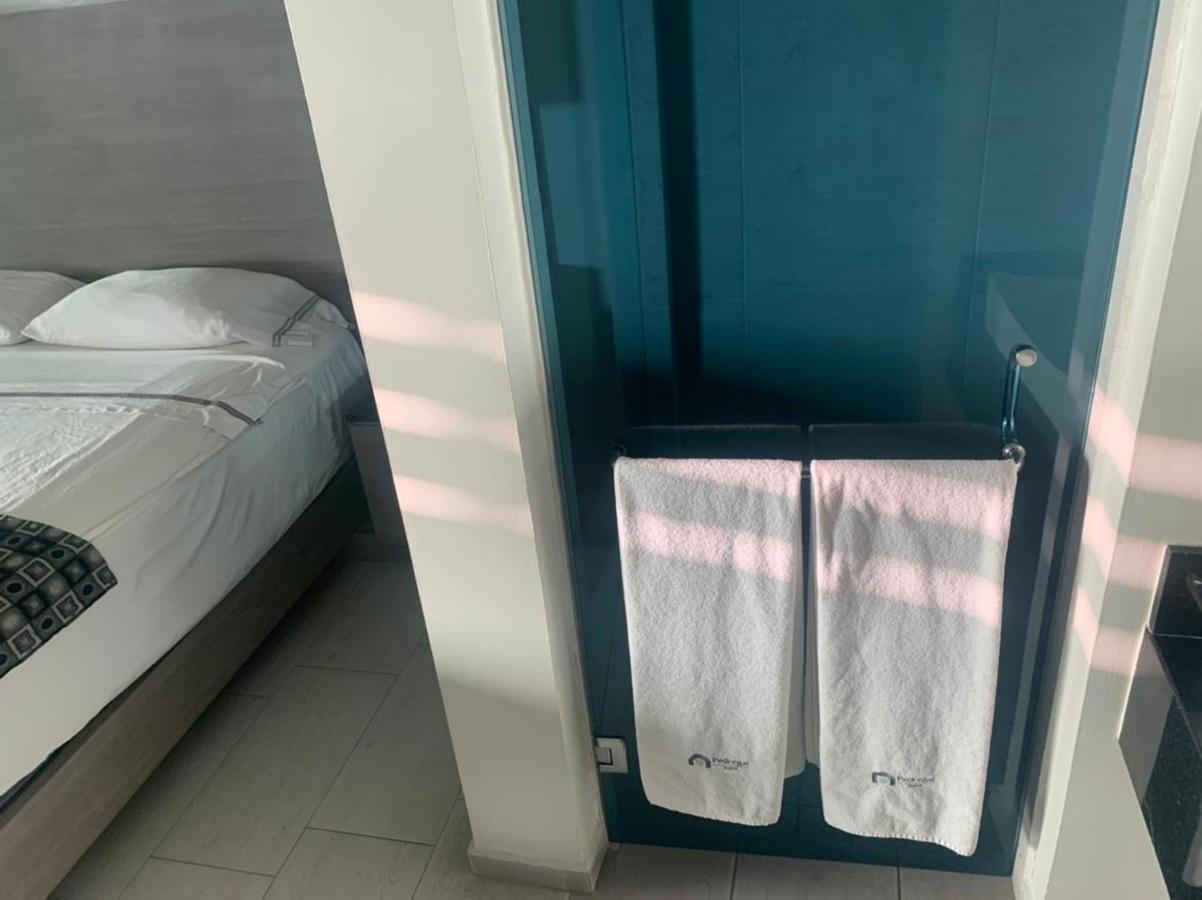 Deluxe Suite,1107513147:JPEG