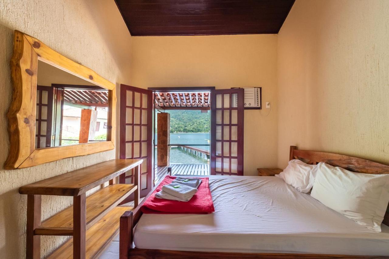 Quarto Família com Banheiro Compartilhado