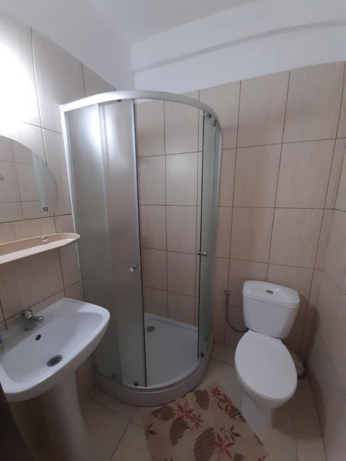 Quadruple Room Bathroom