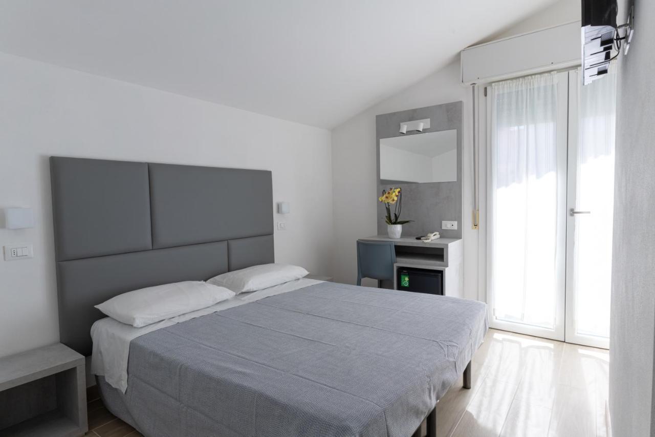 Double or Twin Room Balcony