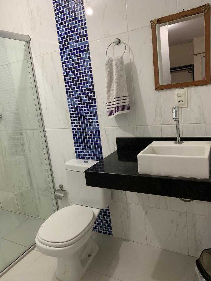 Quarto Triplo com Banheiro Privativo