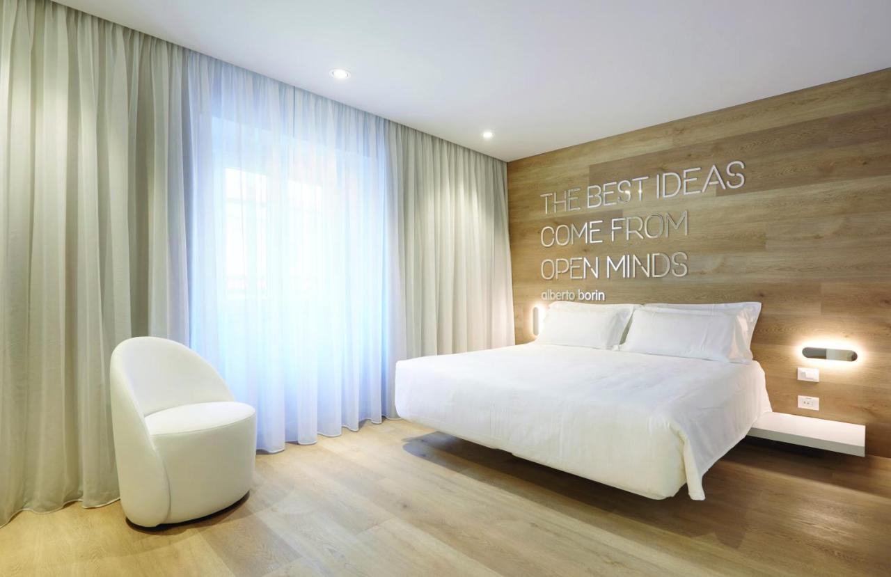 Deluxe Junior Suite,1116991575:JPEG