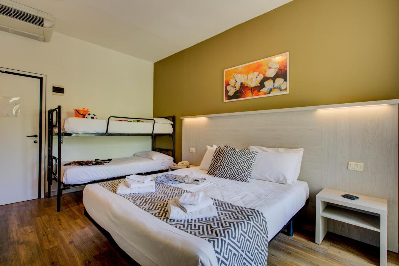 Quadruple Room Balcony,1114157325:JPEG