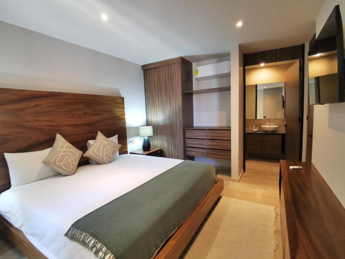 Luxury Two Bedroom Apartment Partial Ocean View,1146638608:JPEG